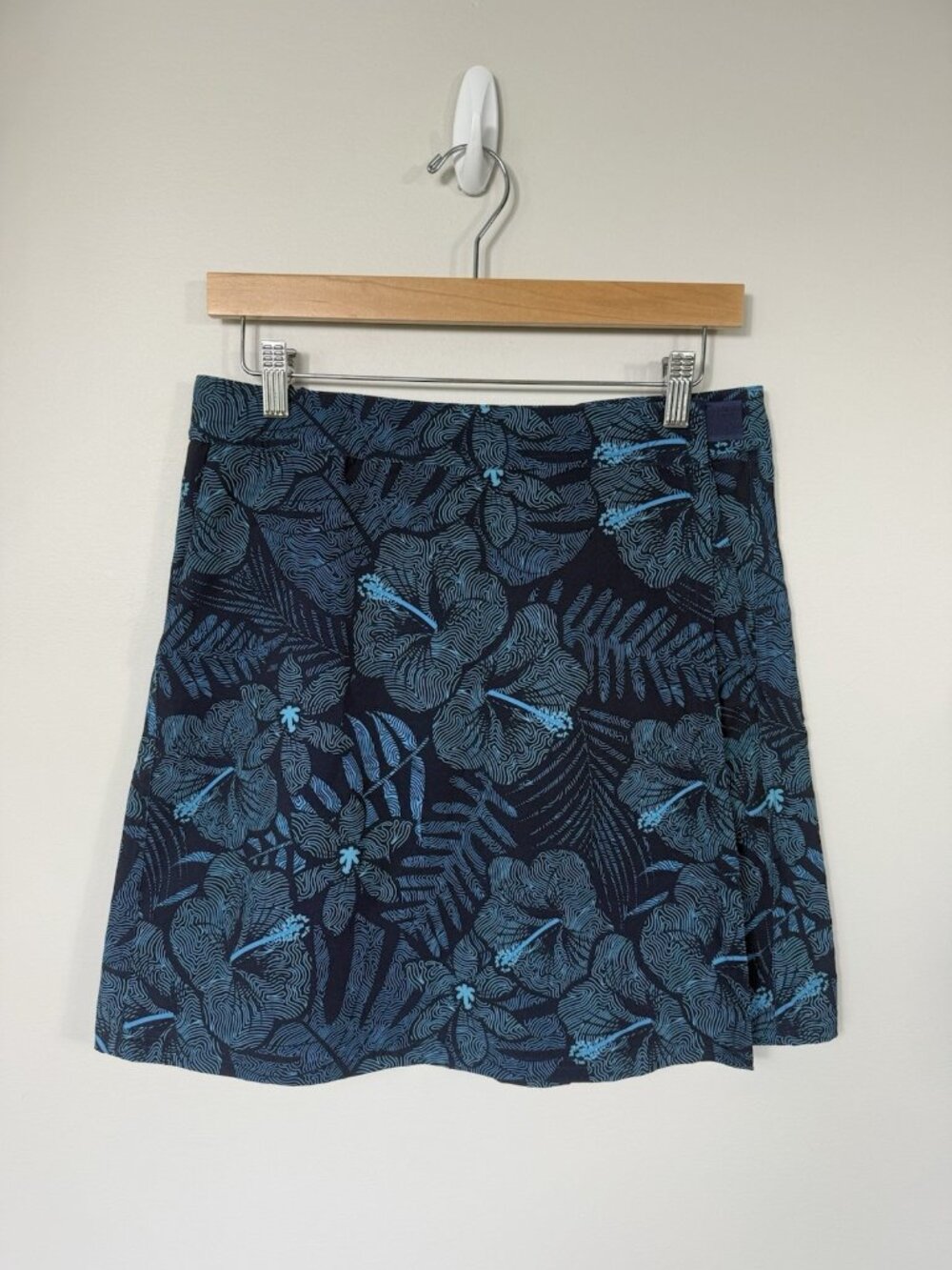 RipSkirt Hawaii Length 1 Skirt Blue Hibiscus Small Wrap Pockets